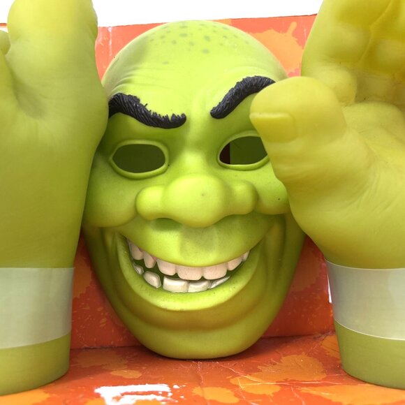 Shrek 2 Be An Ogre Kit Electronic Talking Hands Full Size NEW - Picture 2 of 5